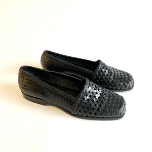 L.L.Bean Black Leather Woven Square Toe Loafers size 9